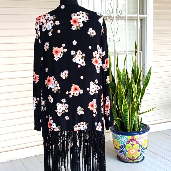 Torrid floral boho fringe kimono cardigan - Picture 5 of 11